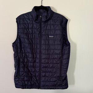 Patagonia Men's Navy Quilted Puffer Vest, Large